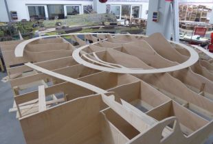 P1120081800x600